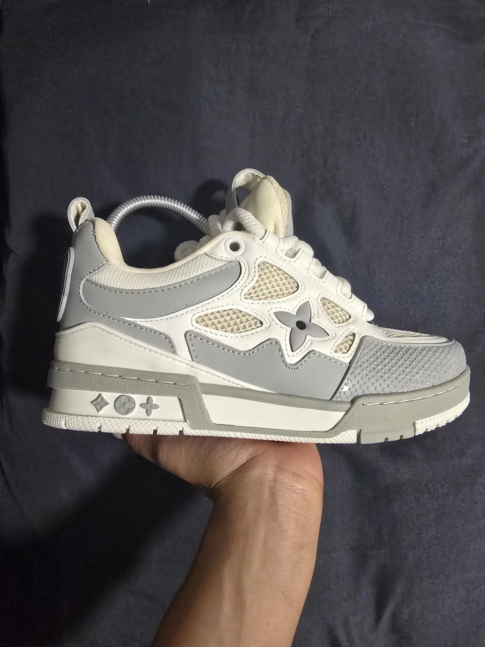 Retro Skate Sneakers Grey & White - Size 6